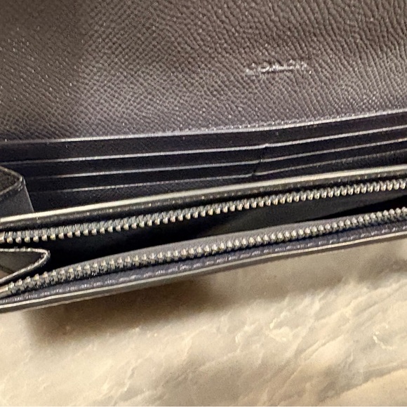 LIKE NEW-- Coach Glitter Navy Blue Envelope Wallet - Picture 7 of 10